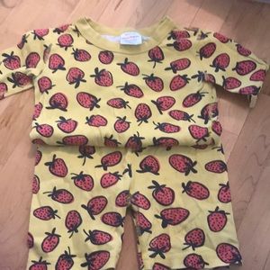 Hanna Andersson Yellow Red Strawberry Print Pajamas Size 140cm US 10